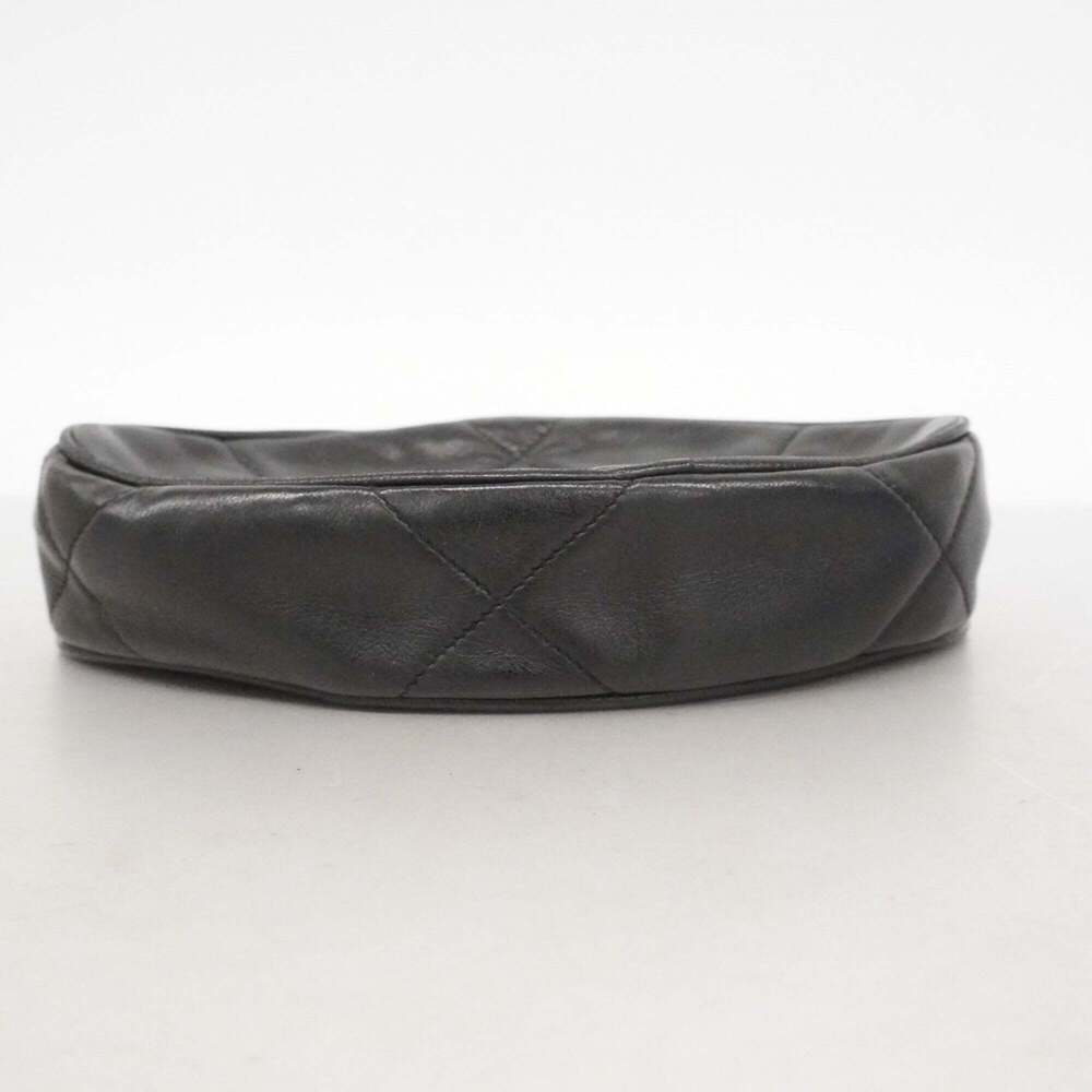 CHANEL Black Lambskin Leather Clutch Bag - Picture 3 of 10